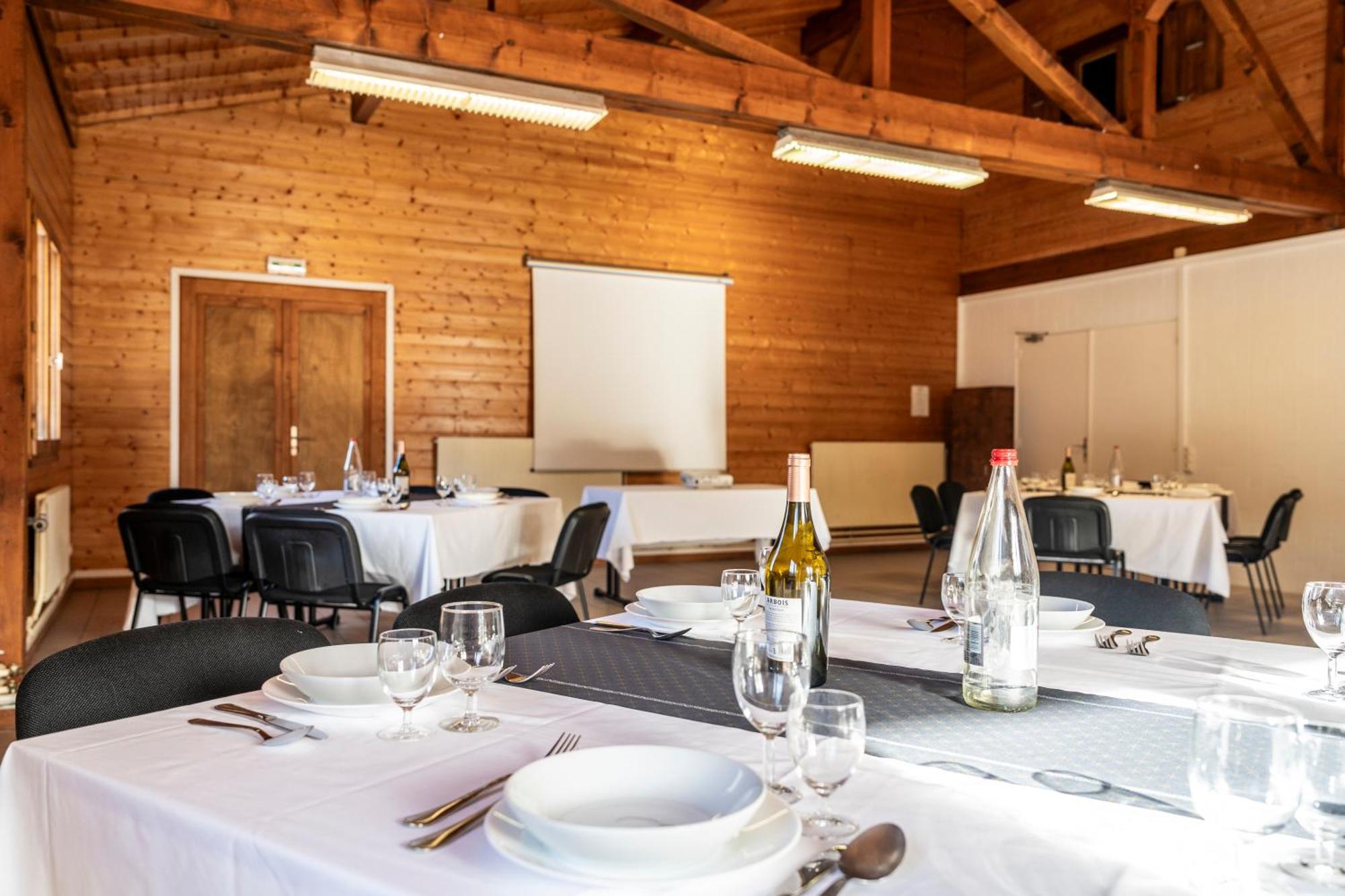 Hotel-Club Cote Dole, Ussim Vacances Ле Рус Екстериор снимка